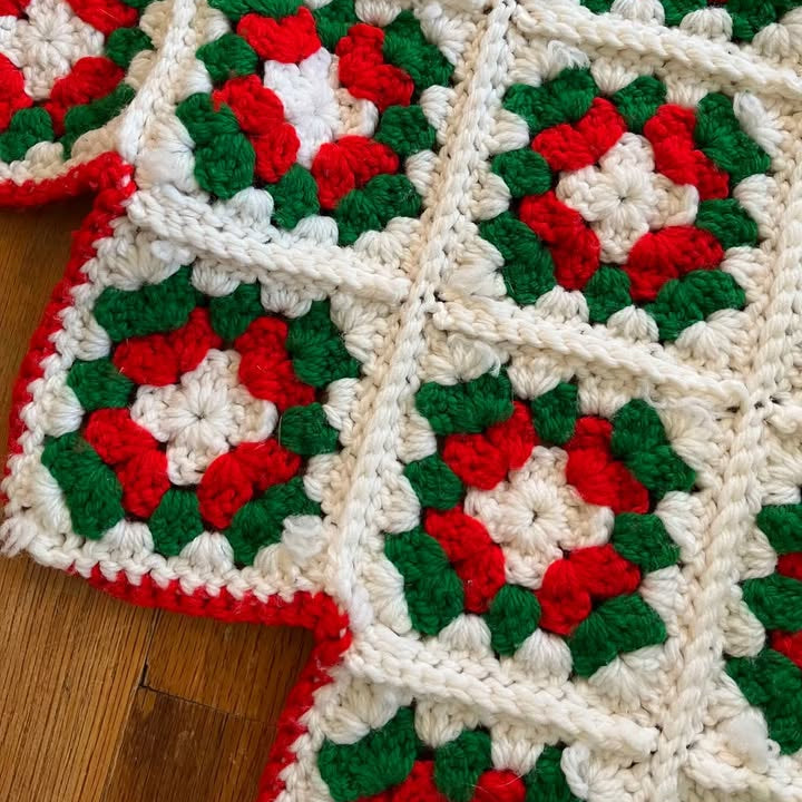 Granny Square Tree Skirt