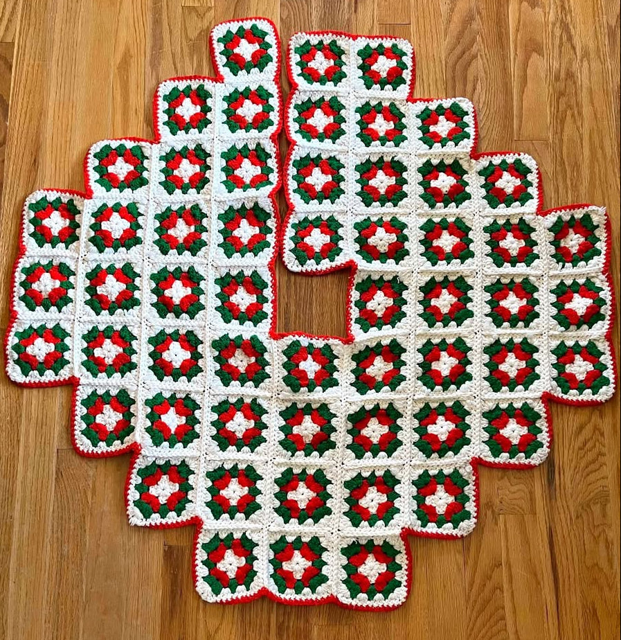 Granny Square Tree Skirt