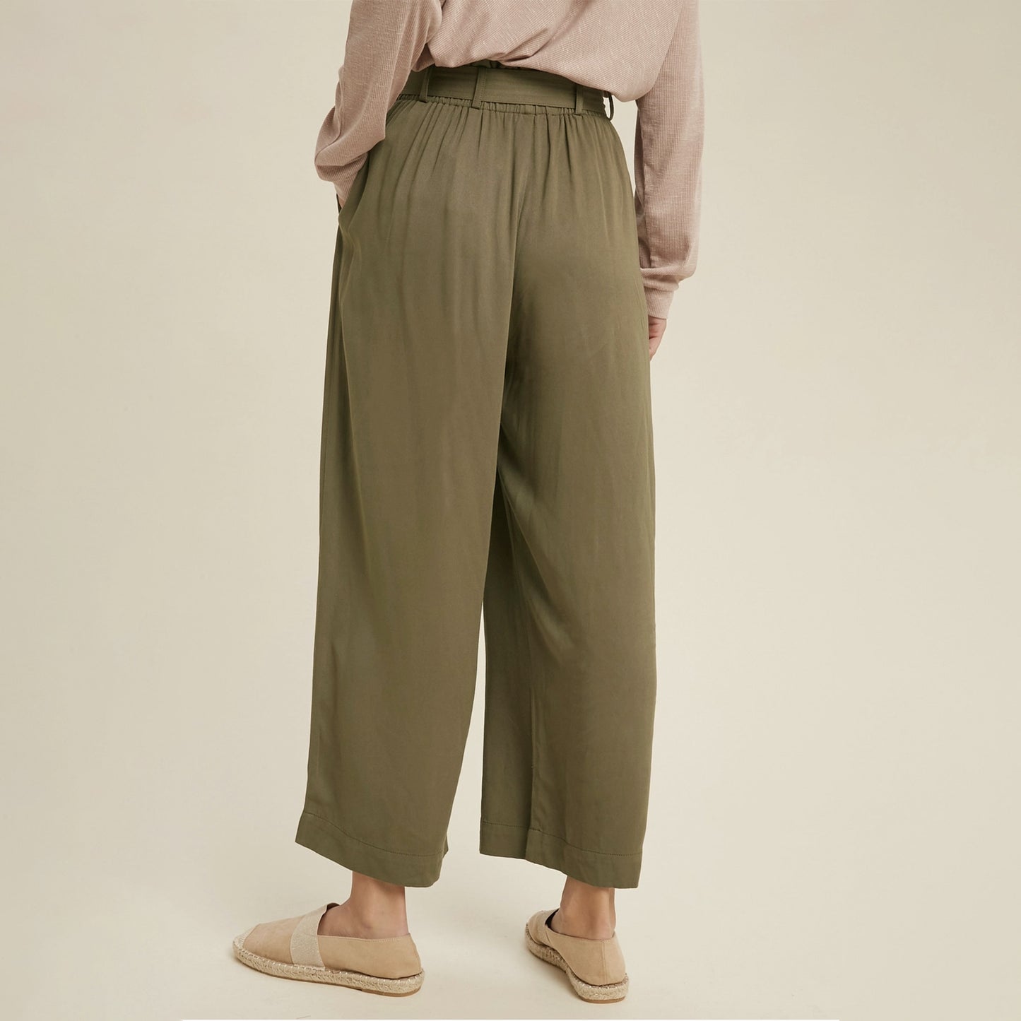 Belted Paperbag Pants with Pockets. Olive.